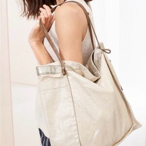 Rough & Tumble Market
Tote
